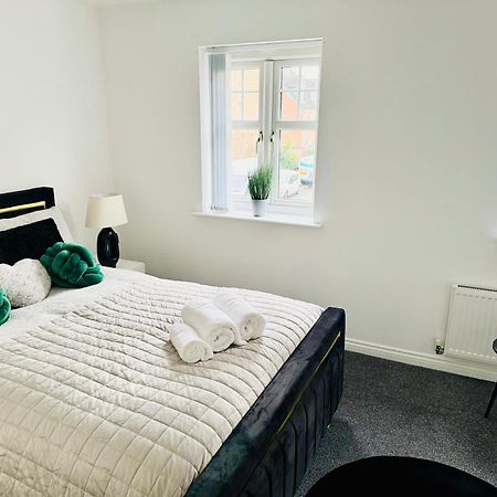 Harmony House 3 Bedroom New Build For Families, Contractors, Black Country Museum Sleeps 6 تيبتون المظهر الخارجي الصورة