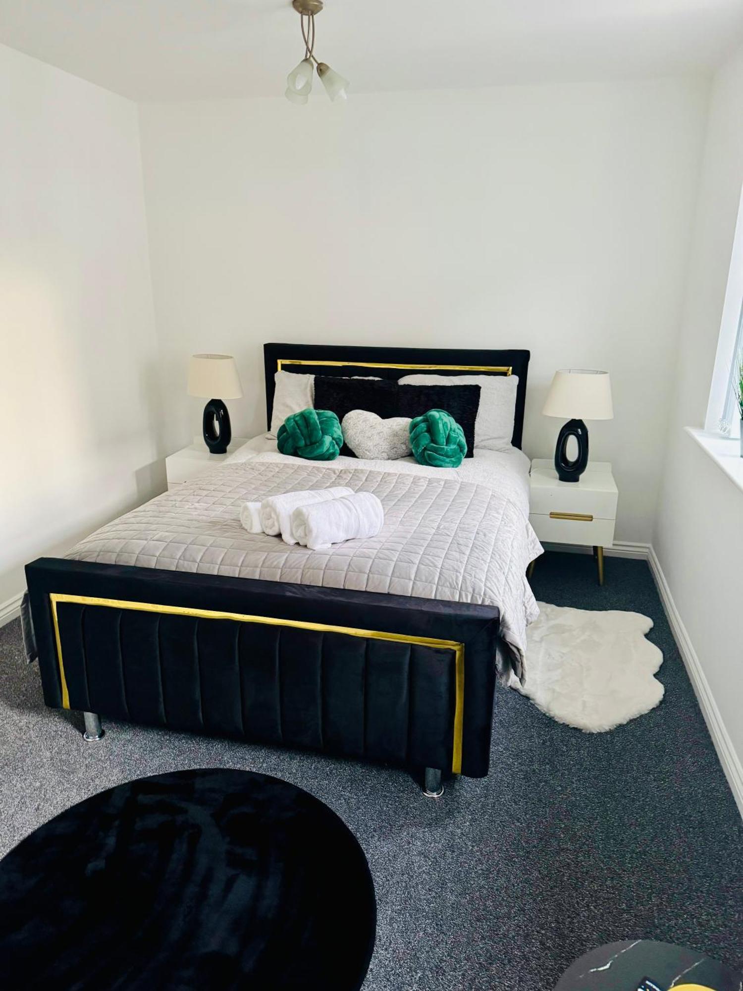 Harmony House 3 Bedroom New Build For Families, Contractors, Black Country Museum Sleeps 6 تيبتون المظهر الخارجي الصورة