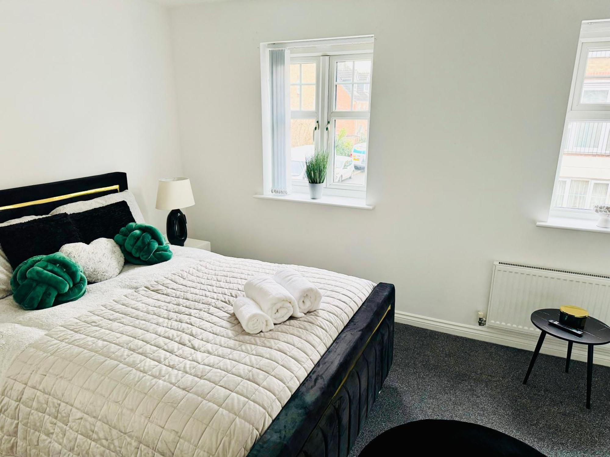 Harmony House 3 Bedroom New Build For Families, Contractors, Black Country Museum Sleeps 6 تيبتون المظهر الخارجي الصورة