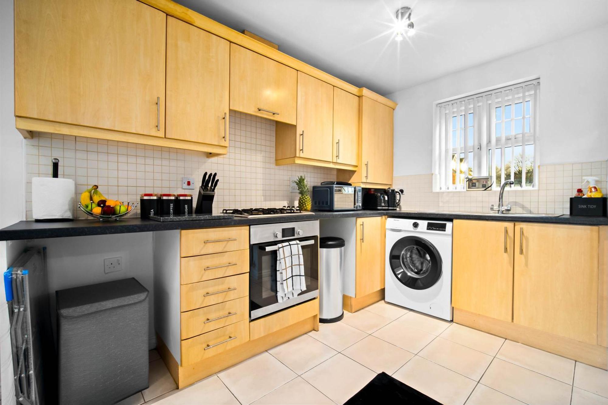 Harmony House 3 Bedroom New Build For Families, Contractors, Black Country Museum Sleeps 6 تيبتون المظهر الخارجي الصورة
